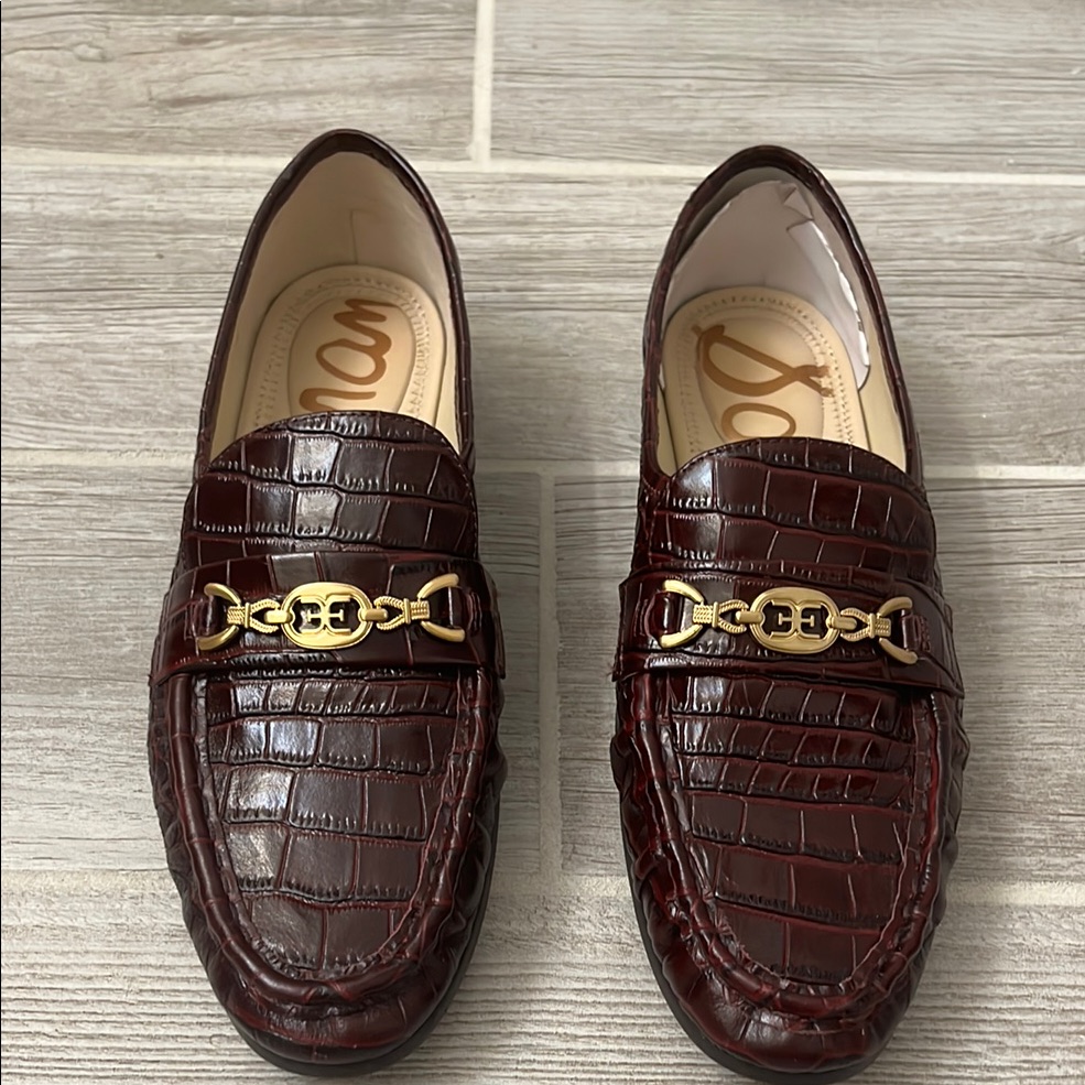 Brown Crocodile Pattern Loafers